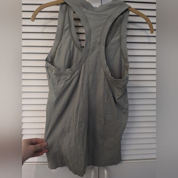 Athleta Momentum Seamless Tank Top Green Size Small - Picture 5 of 5